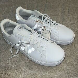 adidas Grand Court Kids' Sneakers
White Silver, Size: 7